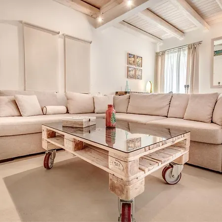 Corfu House Of Art - *