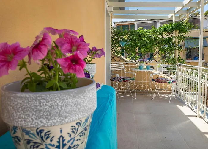 Corfu House Of Art - *