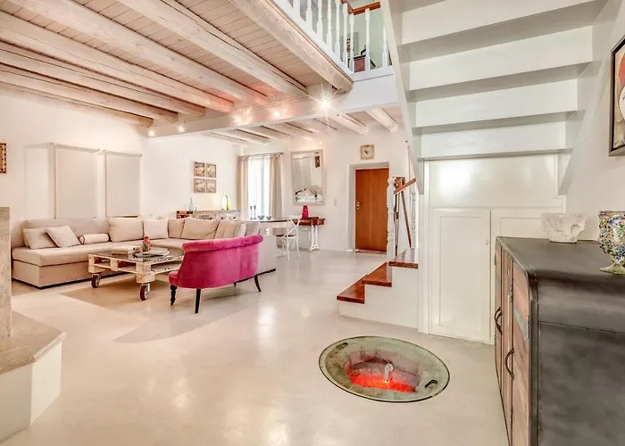 Corfu House Of Art - *
