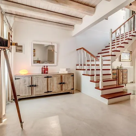 Corfu House Of Art - *